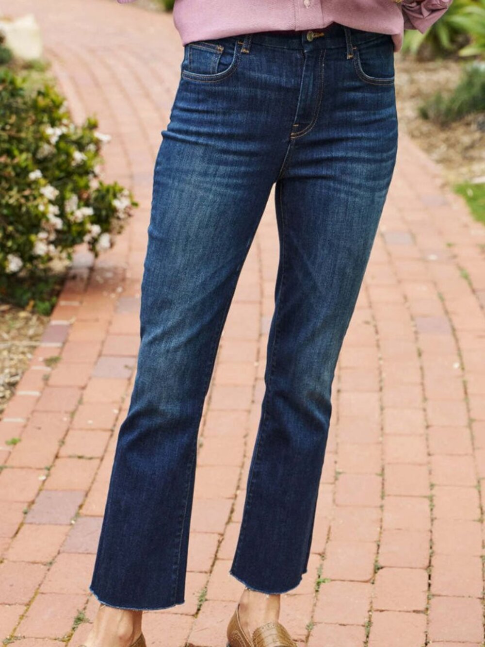 Frank & Eileen | Killian Crop Kick Flare Jean